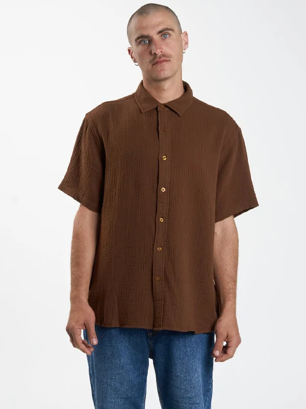 Minimal Thrills Seersucker Short Sleeve Shirt - Chestnut